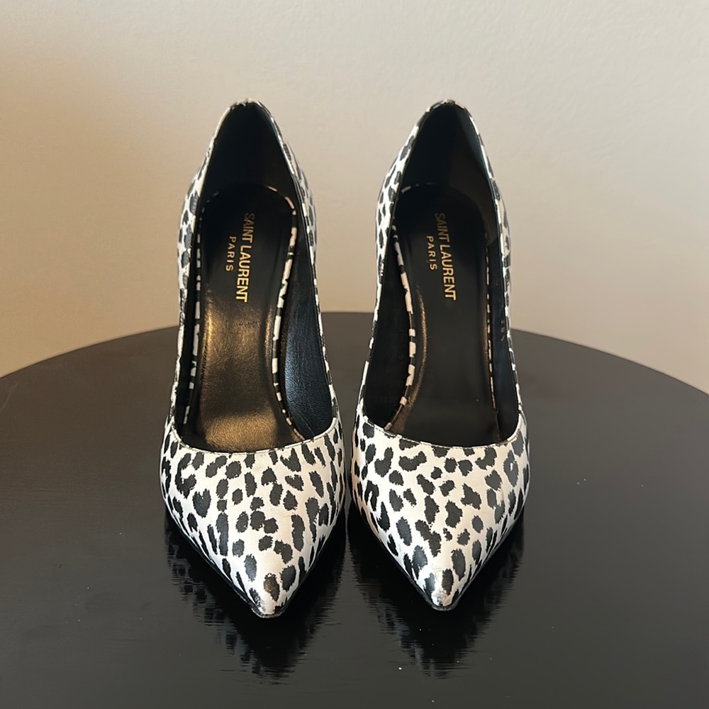 Saint Laurent Soft Calfskin Baby Cat Paris 105 Pumps 38.5, Bianco Nero Black